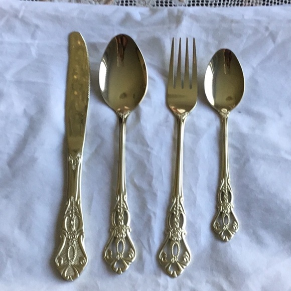 CULTERY NWT TABLE  47 PC SILVERWARE - Picture 2 of 4